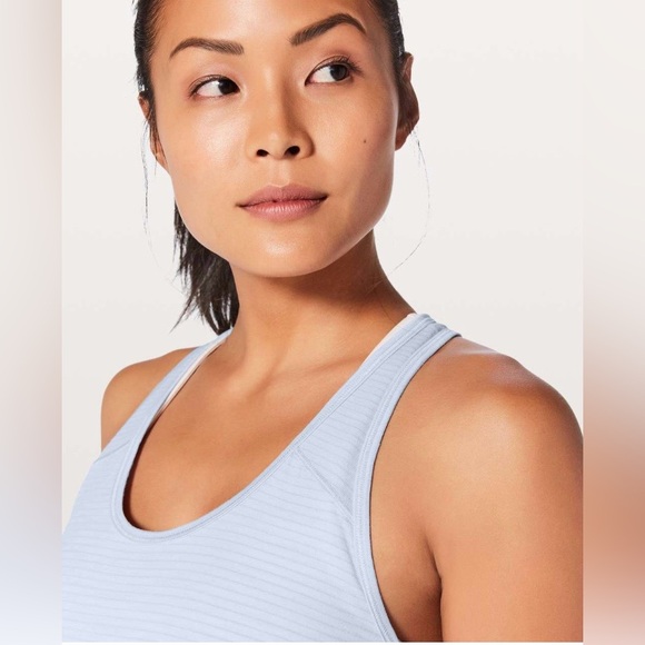 Lululemon Essential Tank - Picture 4 of 7